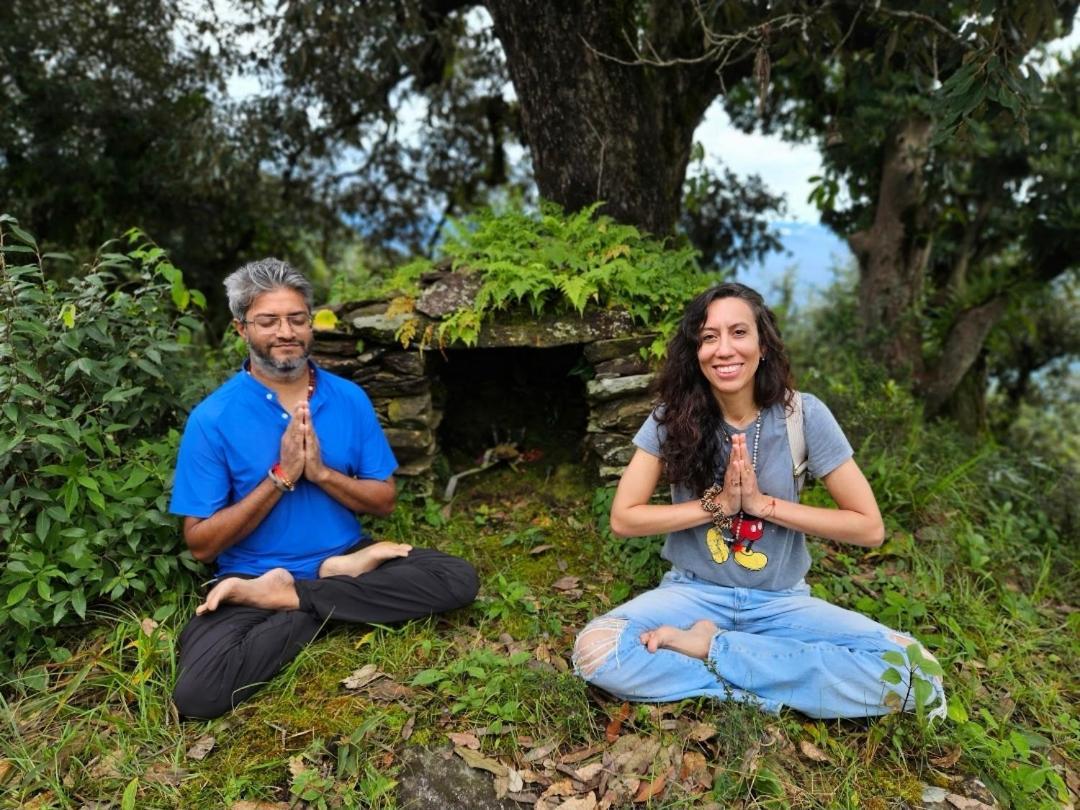 Katyuri Kings Divine Stay- Babaji'S Cave Dwarahat 外观 照片