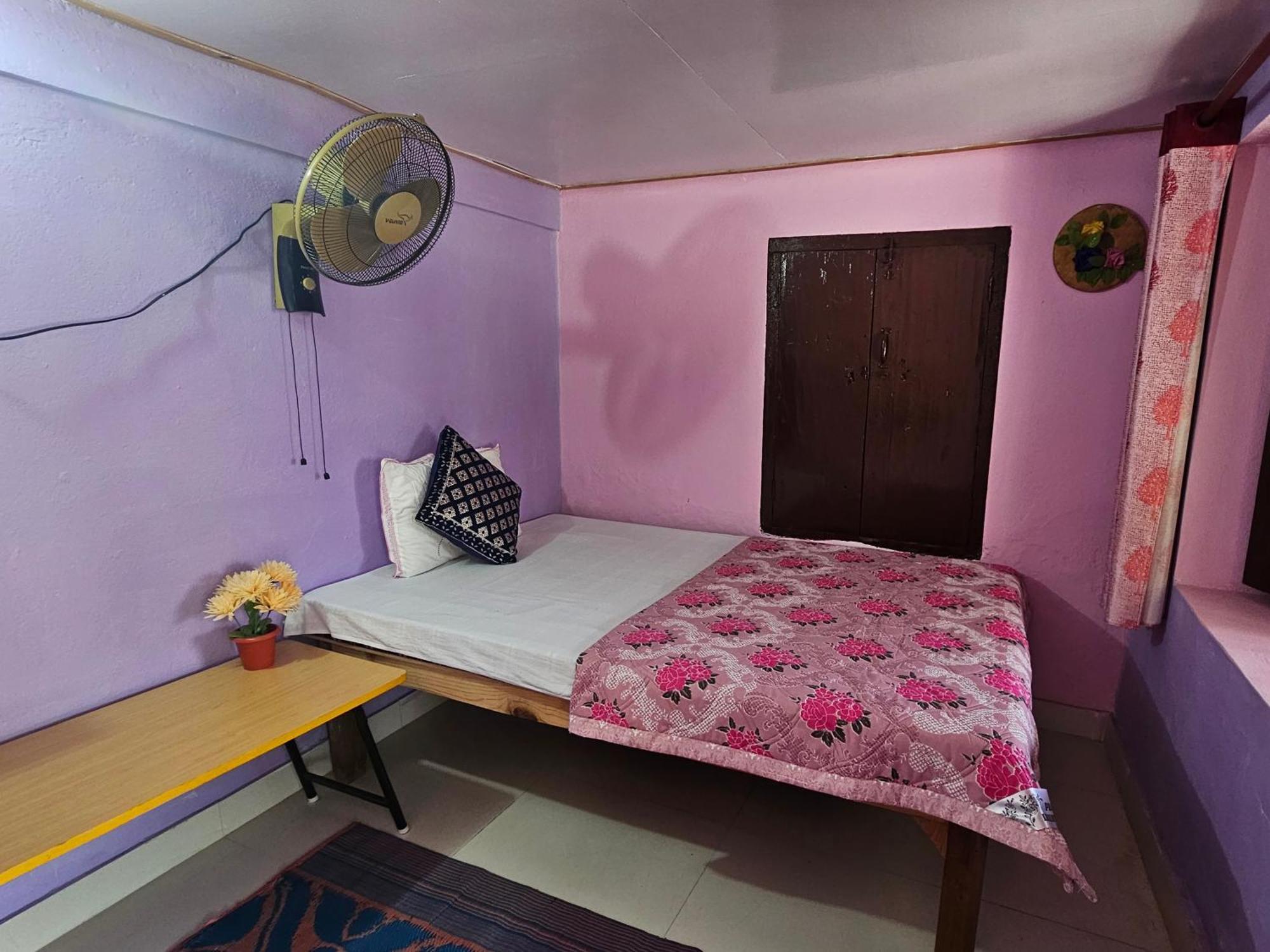 Katyuri Kings Divine Stay- Babaji'S Cave Dwarahat 客房 照片